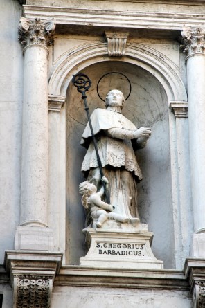파도바의 성 그레고리오 바르바리고_by Giovanni Marchiori_photo by Jose Luiz Bernardes Ribeiro_at the Church of St Roch in Venice.jpg